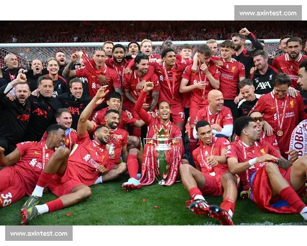 足球比赛全网直播盛宴开启激情对决新时代热血狂欢之夜震撼来袭燃 - 副本 - 副本 (3)